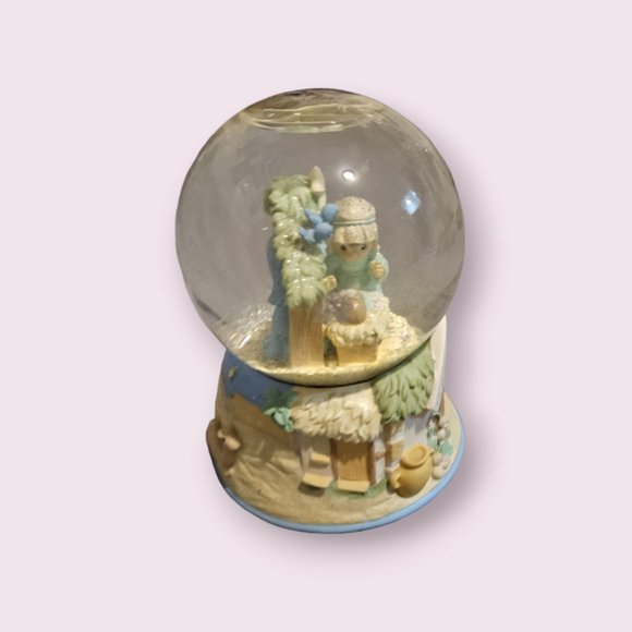 Precious Moments Nativity Musical Waterball Snowglobe O Little Town of Bethlehem - Picture 5 of 12